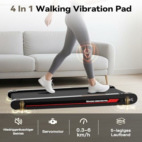 Person läuft auf Vibrationslaufband im Wohnzimmer.